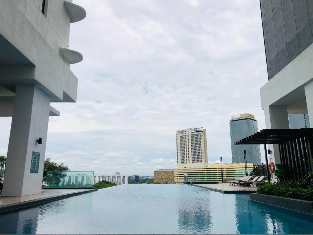 Southkey Mosaic By Antlerzone Lägenhet Johor Bahru Exteriör bild